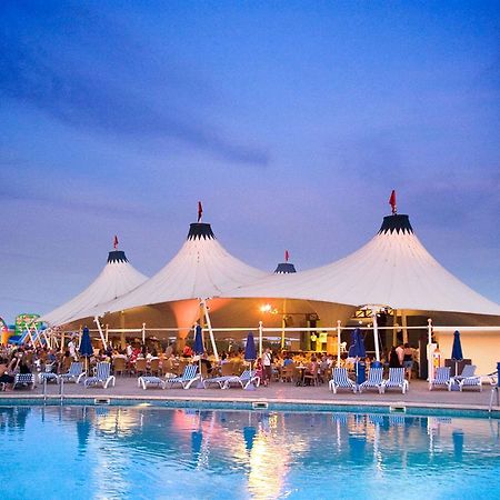 Globales Aparthotel Bouganvilla Са Кома Екстериор снимка