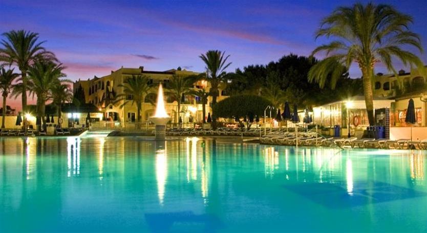 Globales Aparthotel Bouganvilla Са Кома Екстериор снимка